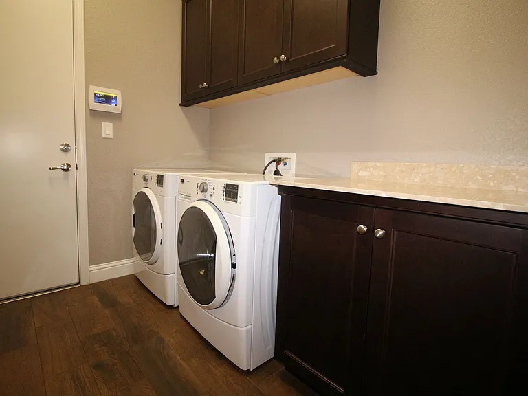 1829 E Bella Rosa Ave — Photo 20