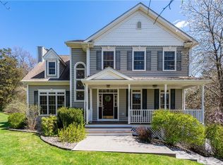 28 Clove Hollow Rd, Hopewell Junction, NY 12533