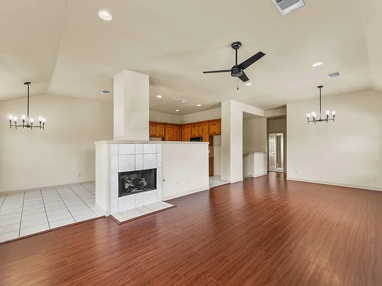 511 Mariner Dr — Photo 9