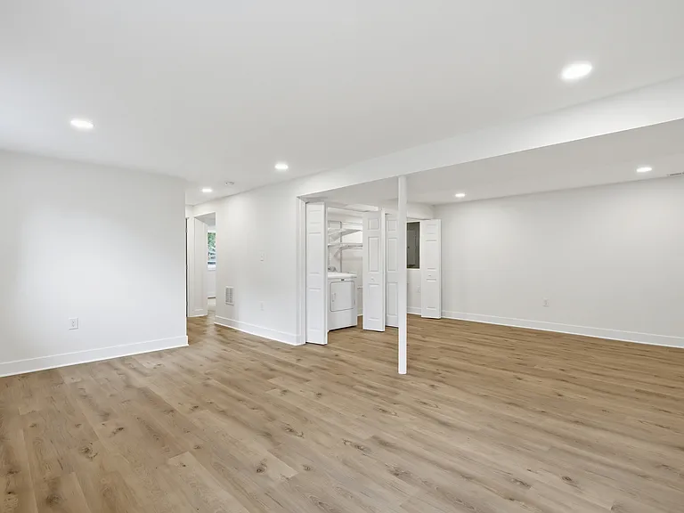 202 Leslie Ct #202 — Photo 33