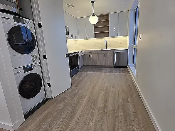 313 Linden St #5BB, Brooklyn, NY 11237