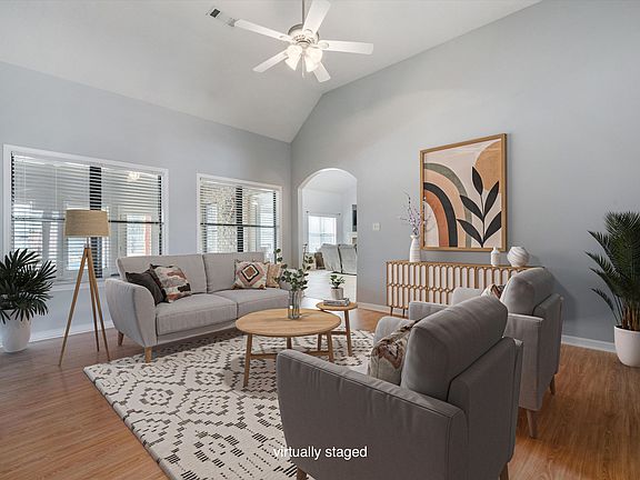 4th image of 7839 Country Lake Dr