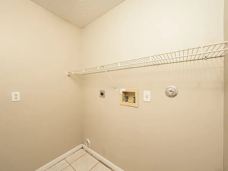 23410 Serene Meadow Dr S — Photo 14