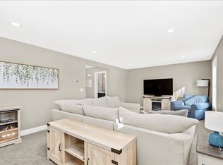 29 3rd St, Windham, NH 03087