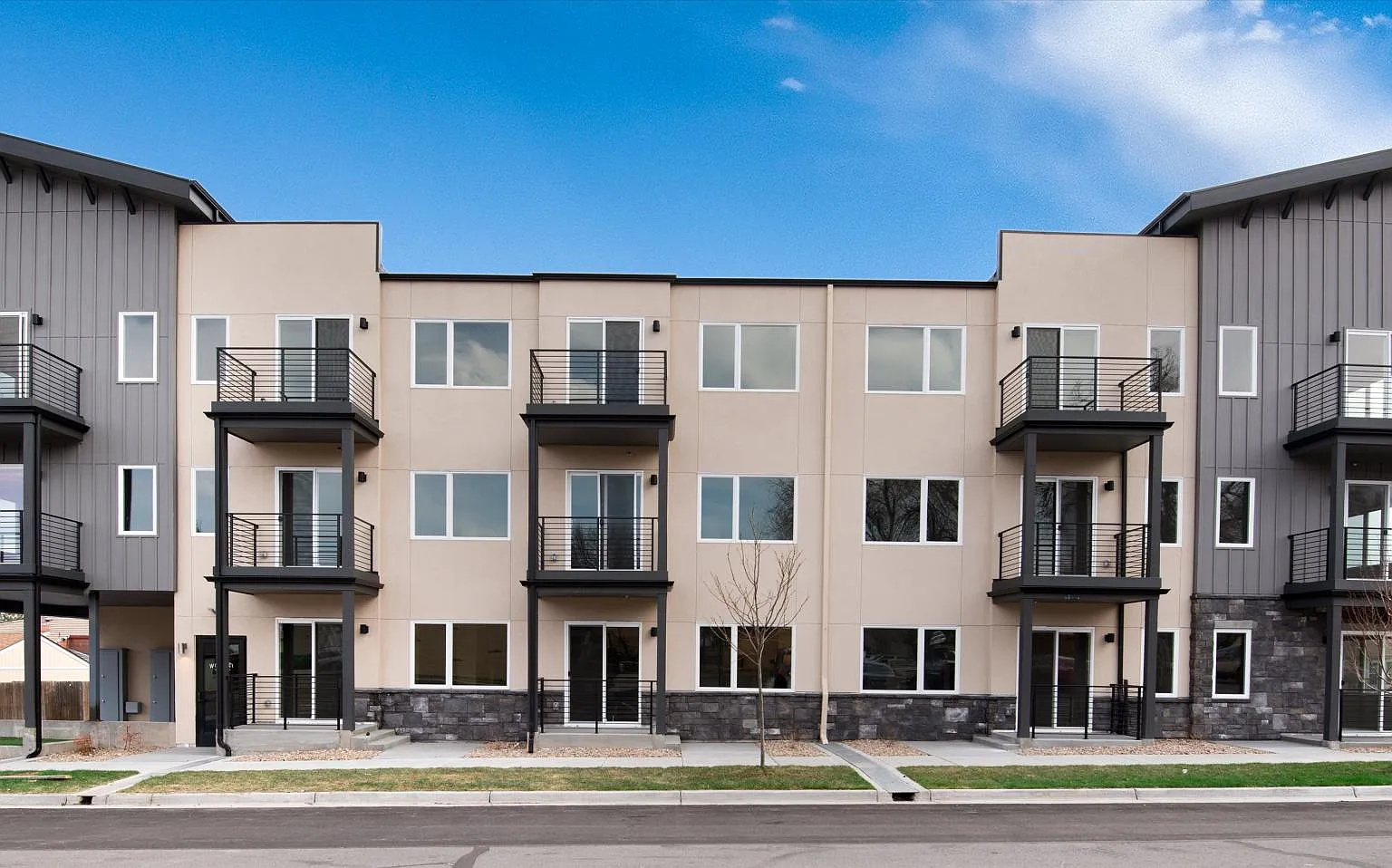 WestEdge Apartments — Photo 3