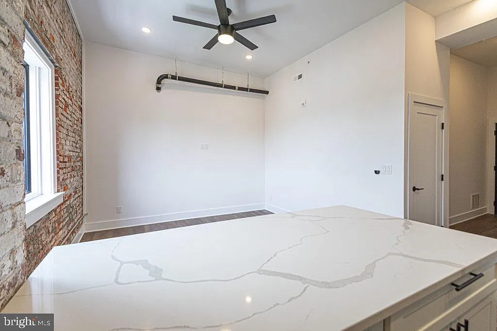 1 bed, 1.0 bath, $1,745 — Photo 4