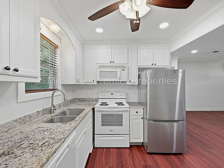 1107 W Hanna St — Photo 8