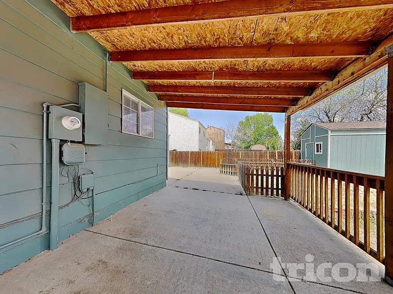1676 Genoa St — Photo 14