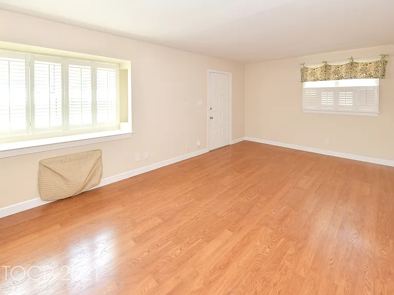 89 Crescent Ave — Photo 5