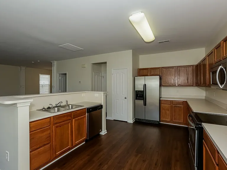6731 Sequoia Hills Dr — Photo 5
