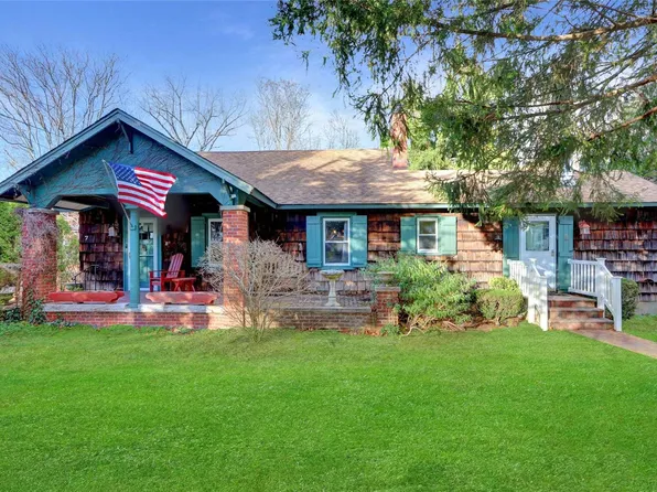 7 Park Street, Setauket, NY 11733