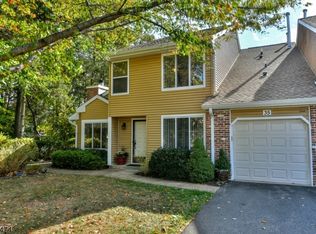 35 Cherrywood Dr, Somerset, NJ