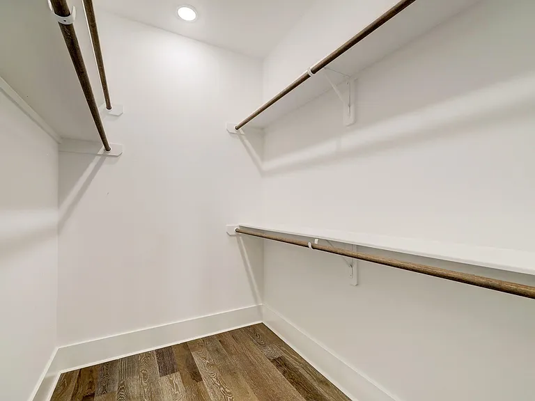 1411 W 23rd St — Photo 26
