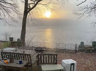 40 Bluff Rd, Gales Ferry, CT 06335