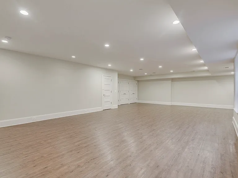 8703 Bradmoor Dr — Photo 50