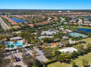 2841 Citrus St, Naples, FL 34120