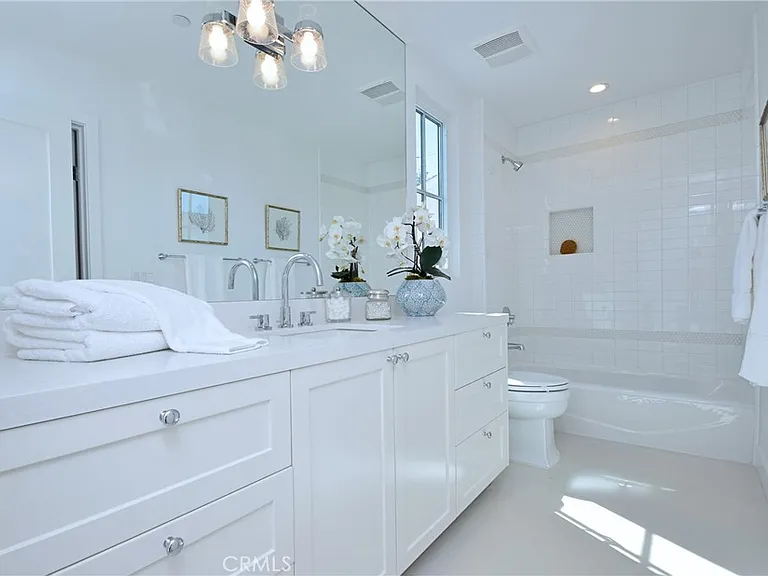 4641 Cahuenga Blvd — Photo 32