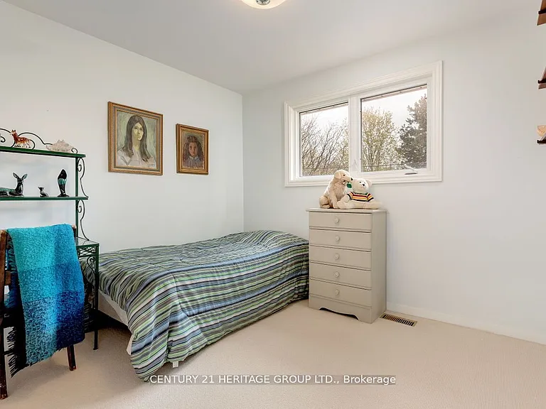 46 Marathon Cres — Photo 22