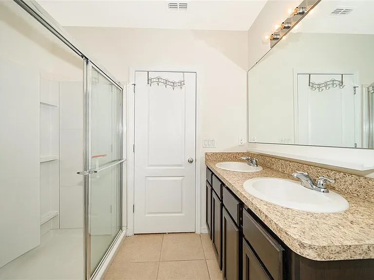 241 Arbor Lakes Dr — Photo 20