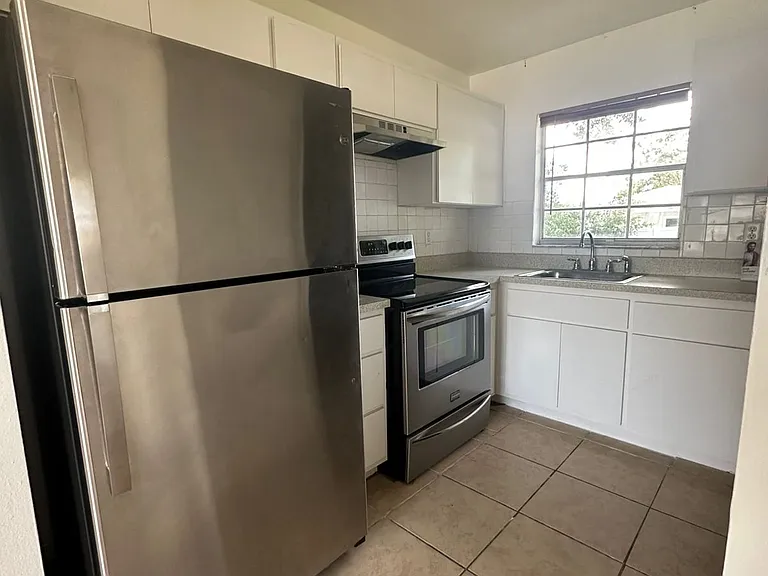 3699 SW 148th Pl #19 — Photo 4