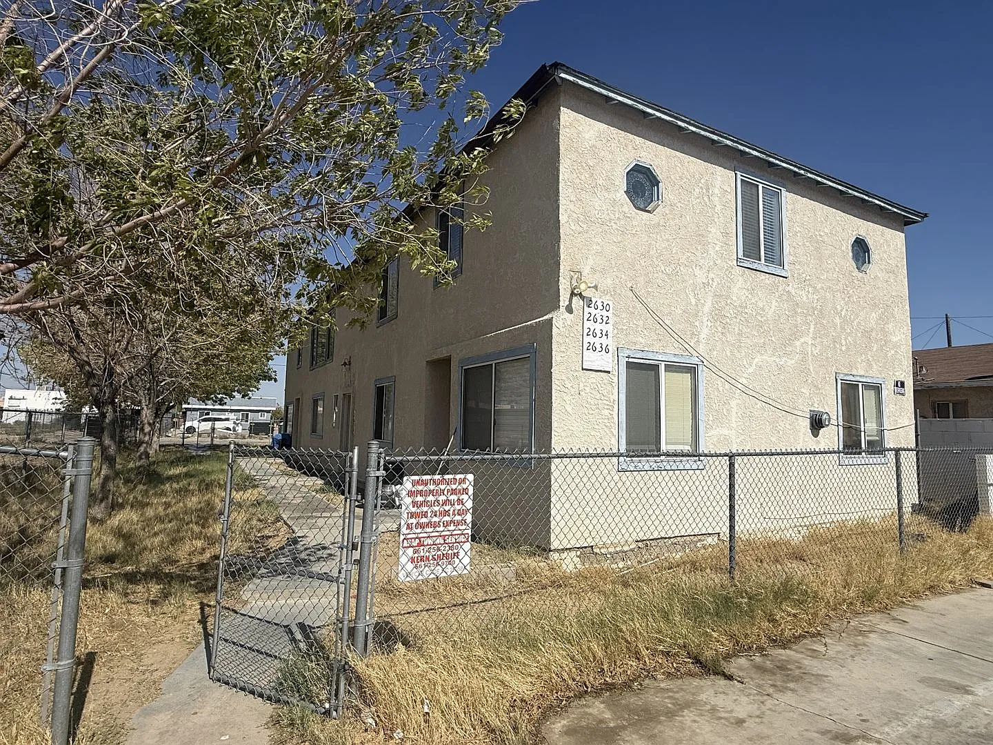 Rosamond 1 Bedroom + 1 Bathroom Available!! — Photo 2