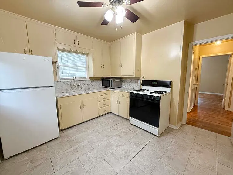 808 E 12th Ave — Photo 3