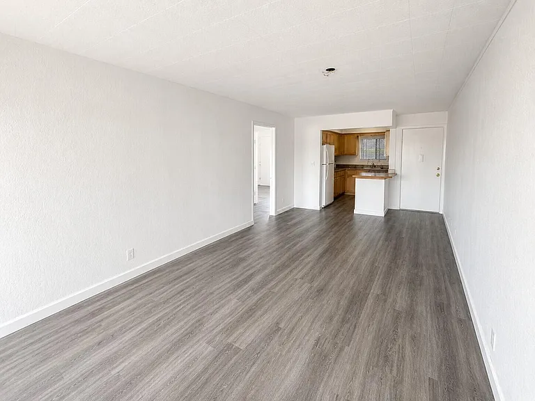 510 Lake Shore Dr #5 — Photo 3