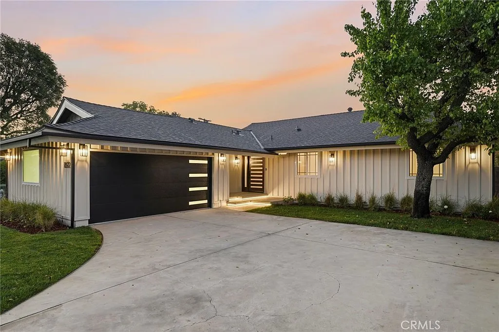 18912 Halsted St photo 1