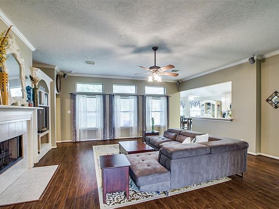 4th image of 18511 Falcon Crest Dr