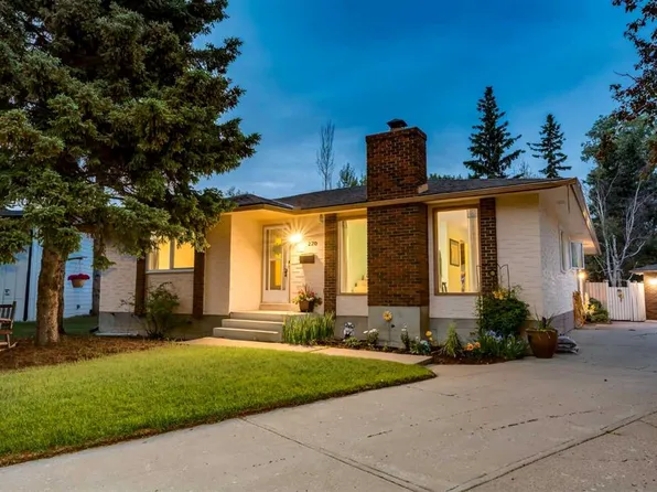 220 Oakridge Pl SW, Calgary, AB T2V 1V2