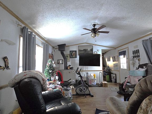 3rd image of 1035 Airline Road