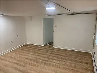 541 Beach Ave #BASEMENT