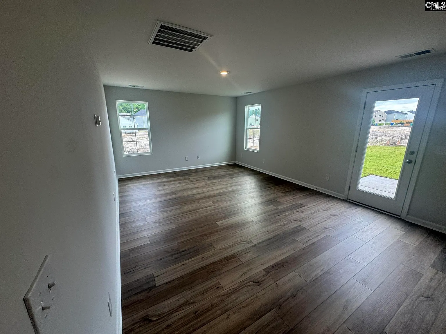 4 bed, 1786 sqft, $2,095 — Photo 4