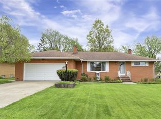 1159 Orchardview Rd, Seven Hills, OH 44131