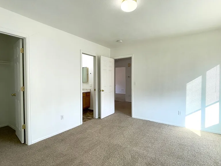 4961 Leland Point — Photo 12