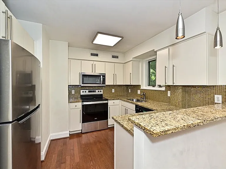 2441 Vail Ave #1 — Photo 9