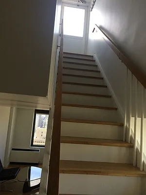 Rented by KVNY Soho | media 7