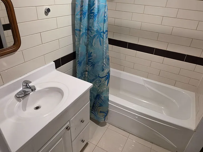 187 Septonne Ave #LOWER LEVEL — Photo 11