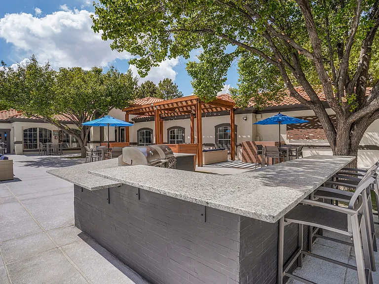 La Ventana Apartments — Photo 17