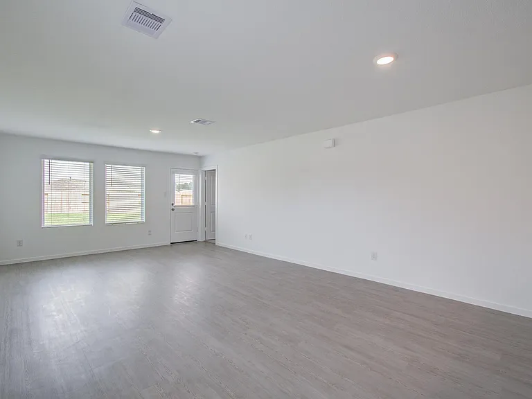 18054 Le Gotte Ln — Photo 15