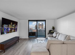 2500 Parkview Dr APT 2102, Hallandale Beach, FL 33009