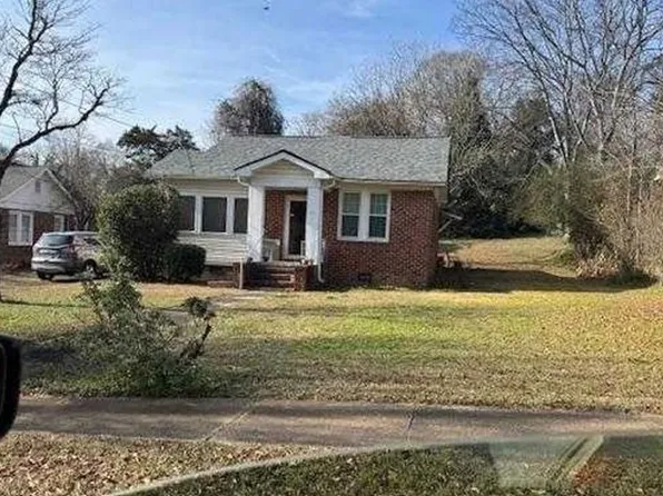 20 Churchill Rd, Elberton, GA 30635