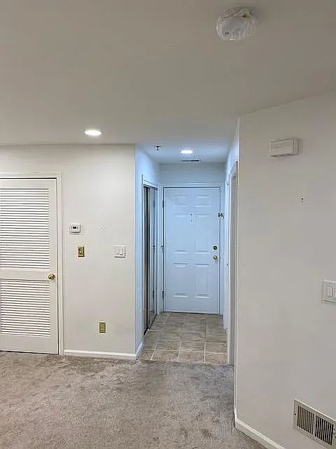 1st image of 628 Waterford Dr
