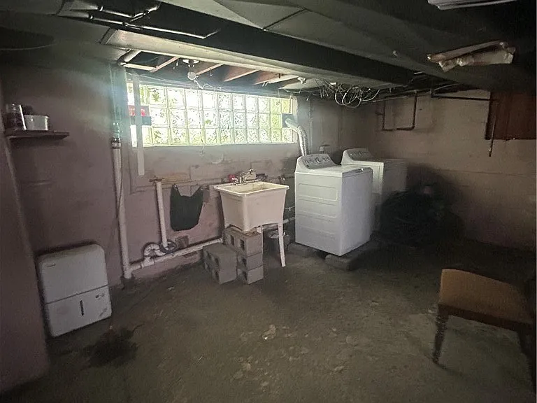 81 Saint Florian St #LOWER — Photo 9