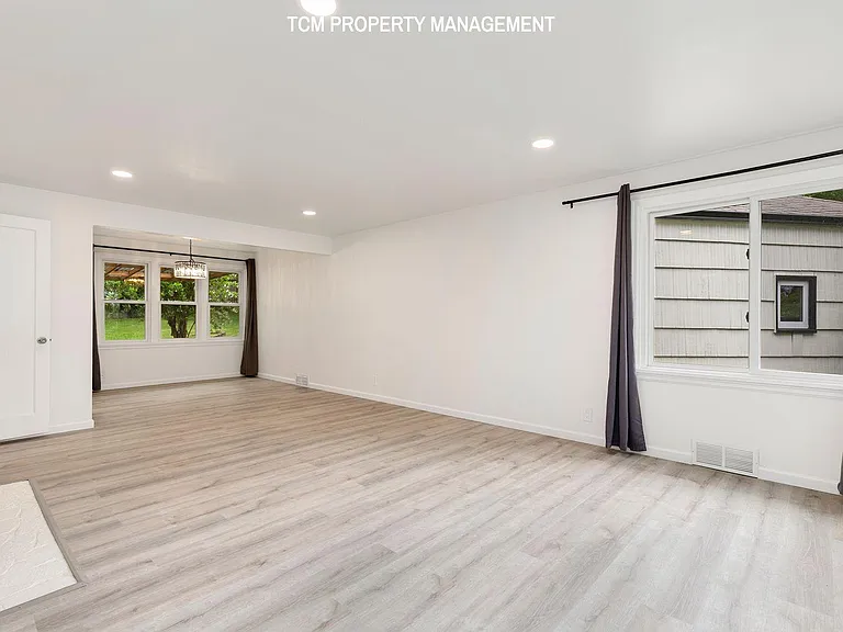 7200 28th Ave NE — Photo 10