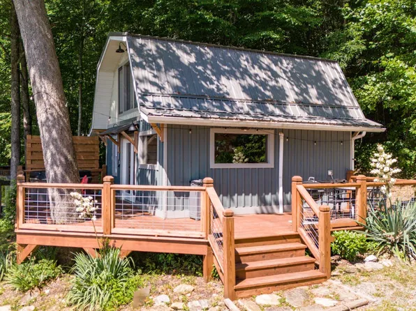 571 Paradise Mountain Rd, Canton, NC 28716