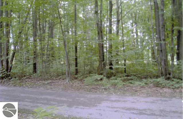 1st image of Beech Knoll Dr