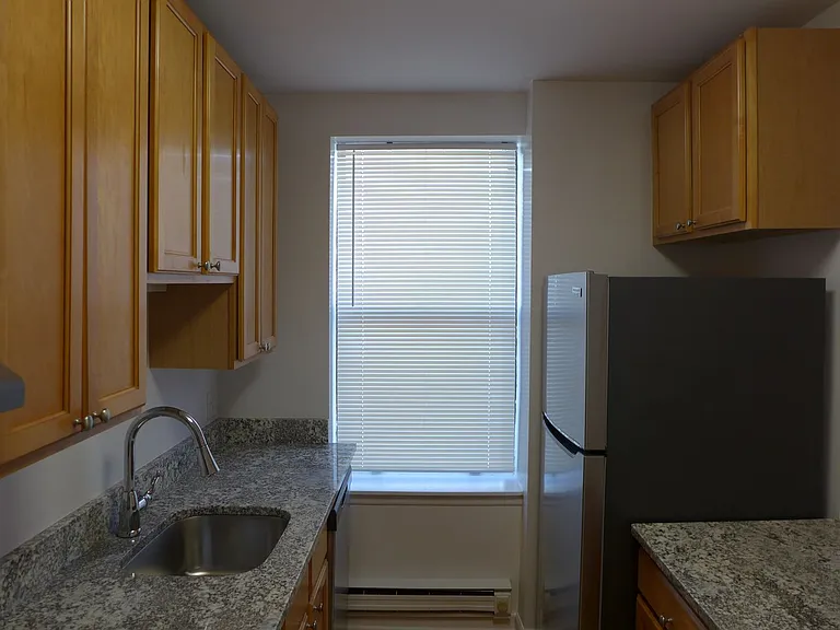 808-12 W Junior Terrace — Photo 47
