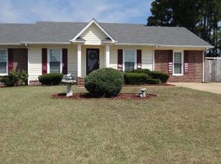 408 Saddle Ridge Rd, Fayetteville, NC 28311