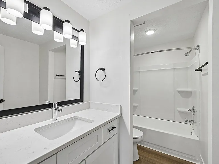 Dublin Park Rental Townhomes — Photo 31